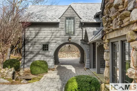 585 Moorewood Circle Highlands NC 28741