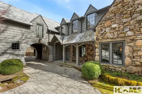 585 Moorewood Circle Highlands NC 28741