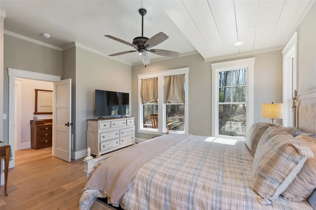 44 Gather Point Road Glenville NC 28736