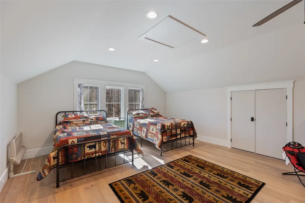 44 Gather Point Road Glenville NC 28736