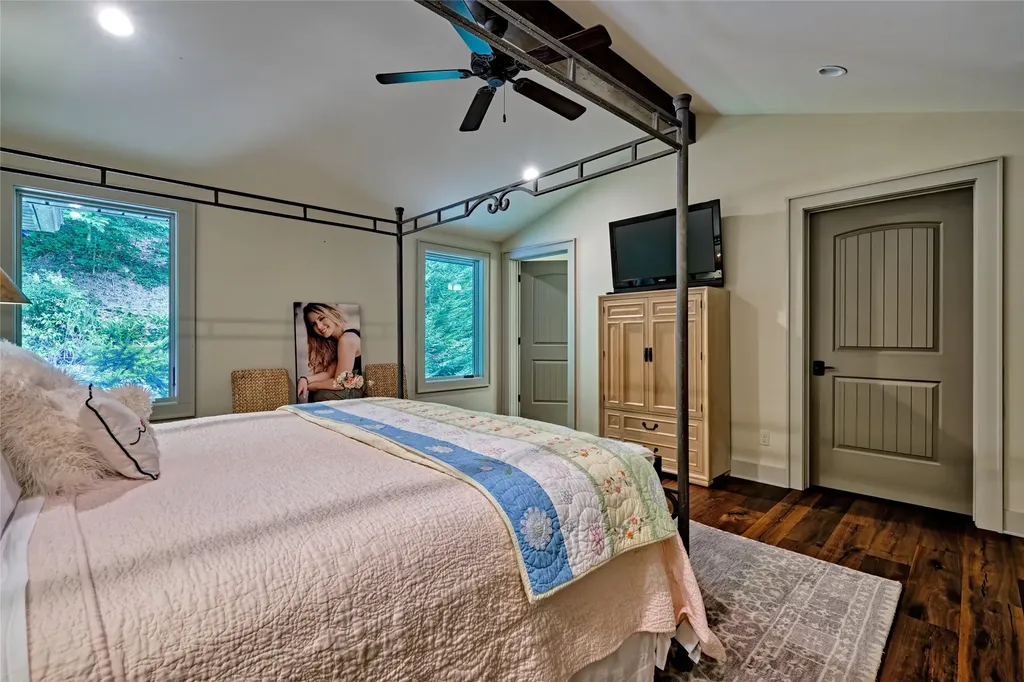 330 Western Rhodes Drive Highlands NC 28741