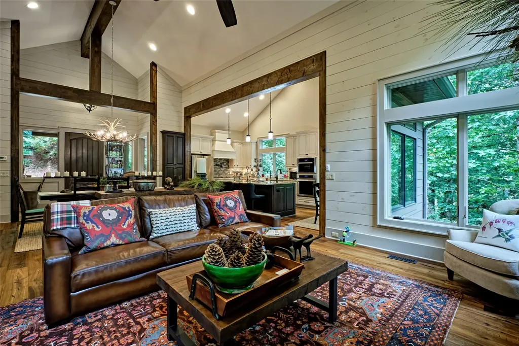 330 Western Rhodes Drive Highlands NC 28741