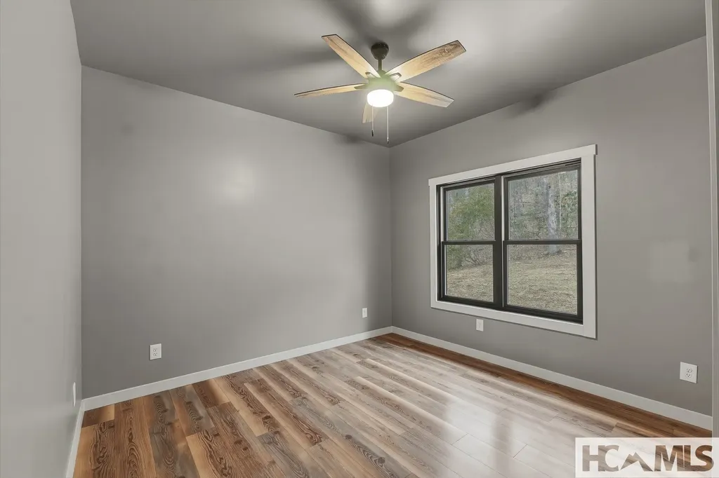 960 Woods Mountain Trail Cullowhee NC 28723