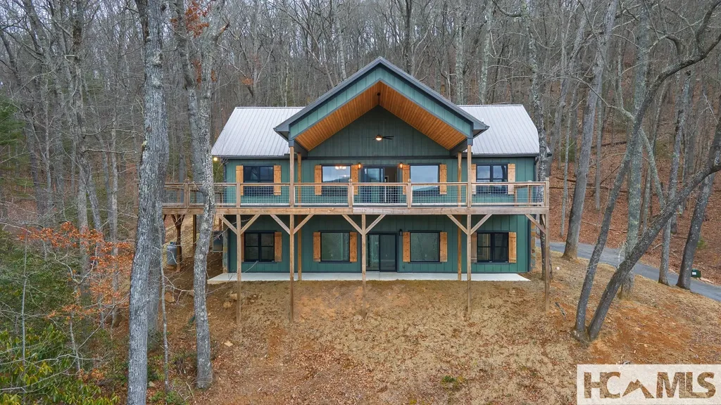 960 Woods Mountain Trail Cullowhee NC 28723