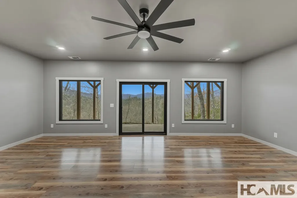 960 Woods Mountain Trail Cullowhee NC 28723