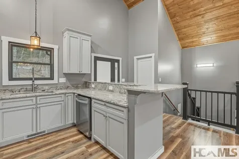 960 Woods Mountain Trail Cullowhee NC 28723