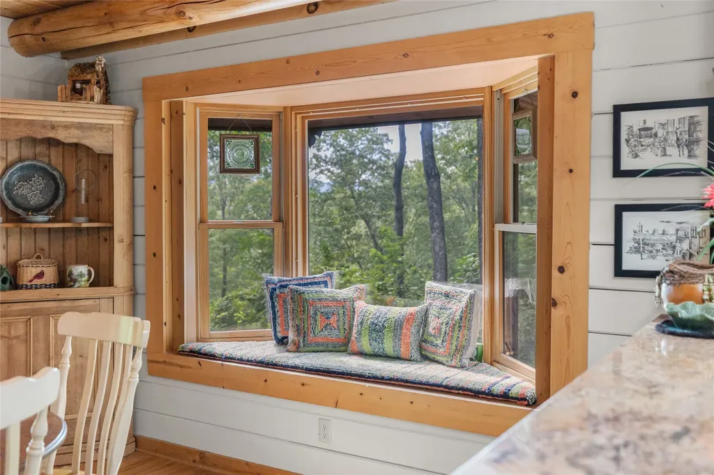 92 Rocky Ridge Road Sapphire NC 28774