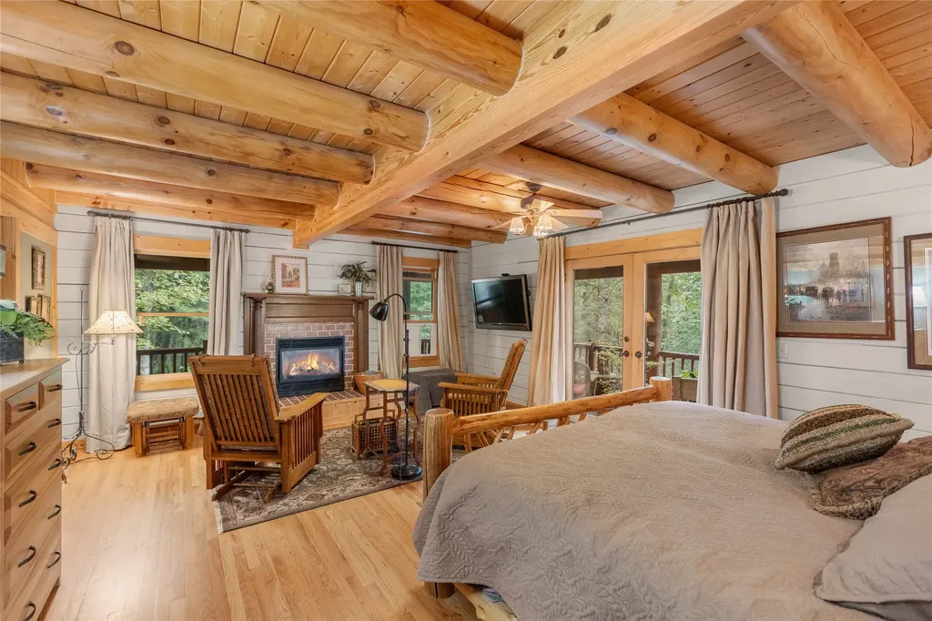 92 Rocky Ridge Road Sapphire NC 28774