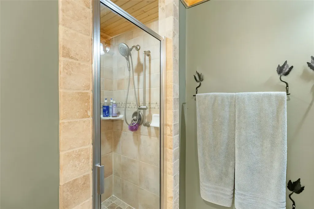 92 Rocky Ridge Road Sapphire NC 28774