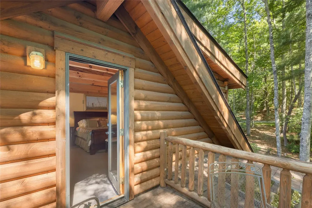 92 Rocky Ridge Road Sapphire NC 28774