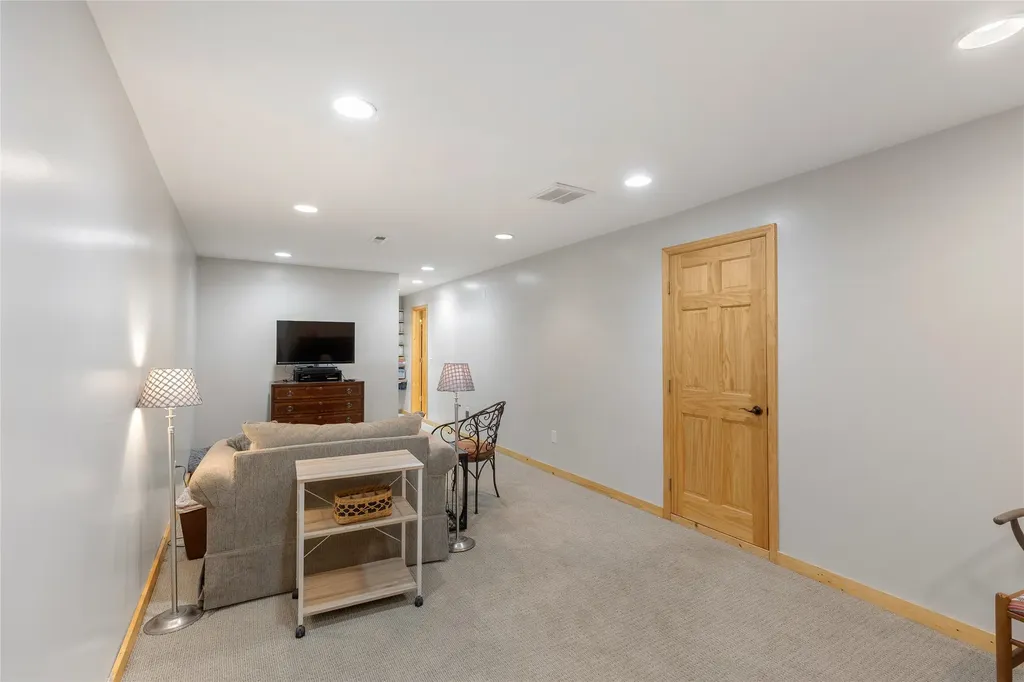 92 Rocky Ridge Road Sapphire NC 28774