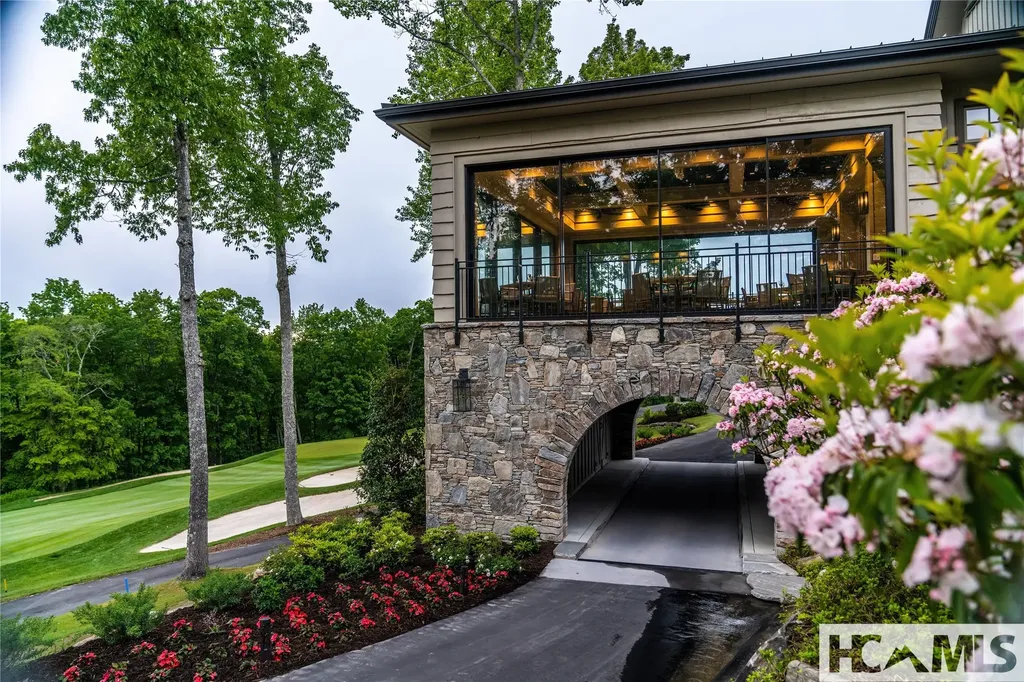 210 Hearth Stone Way Cashiers NC 28717