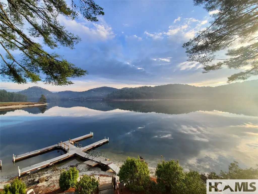 210 Hearth Stone Way Cashiers NC 28717