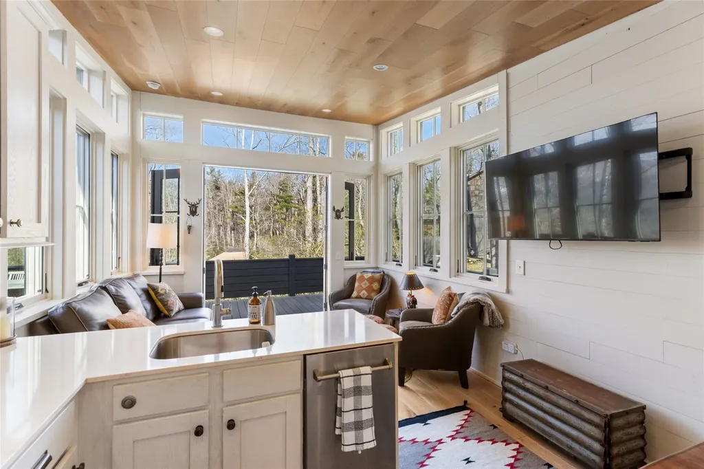 111 Moonstone Loop Highlands NC 28741