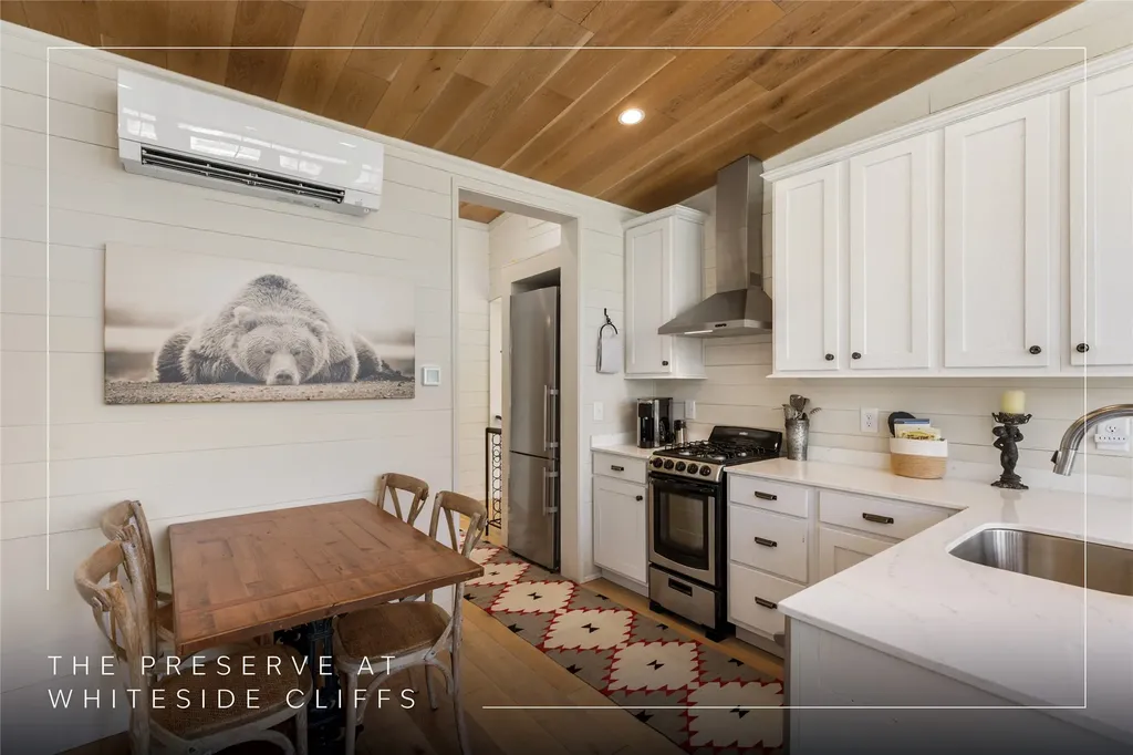 111 Moonstone Loop Highlands NC 28741