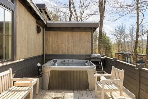 111 Moonstone Loop Highlands NC 28741