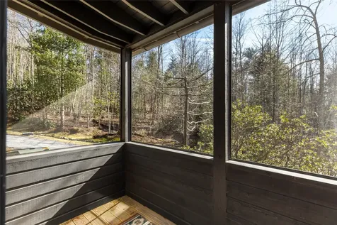 111 Moonstone Loop Highlands NC 28741