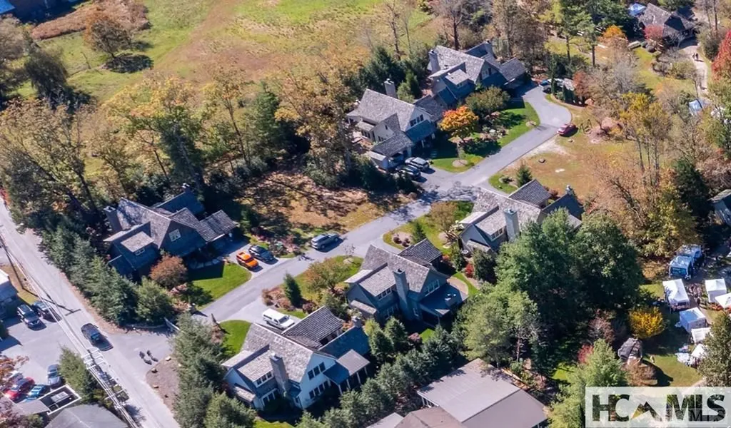 33 Cottage Walk Cashiers NC 28717