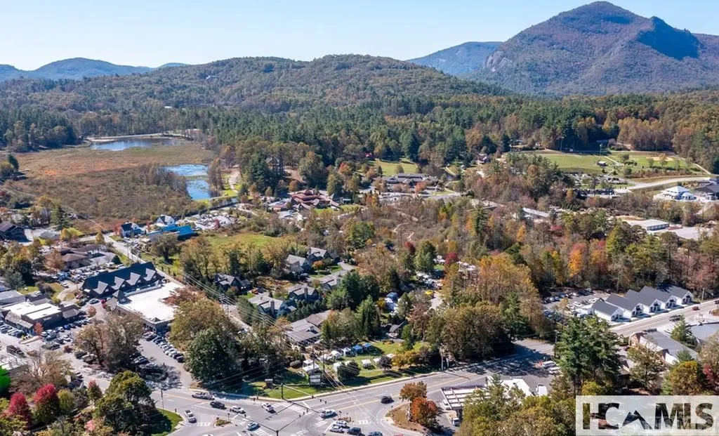 33 Cottage Walk Cashiers NC 28717