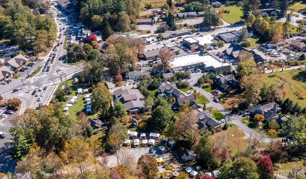 33 Cottage Walk Cashiers NC 28717