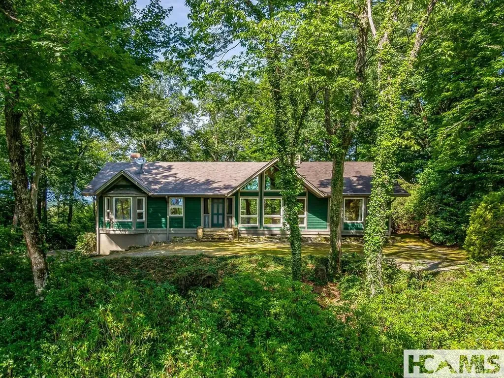 796 Hawk Mountain Road Lake Toxaway NC 28747