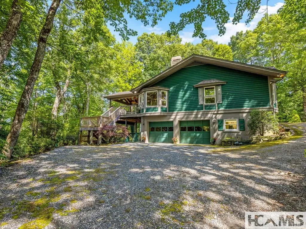 796 Hawk Mountain Road Lake Toxaway NC 28747