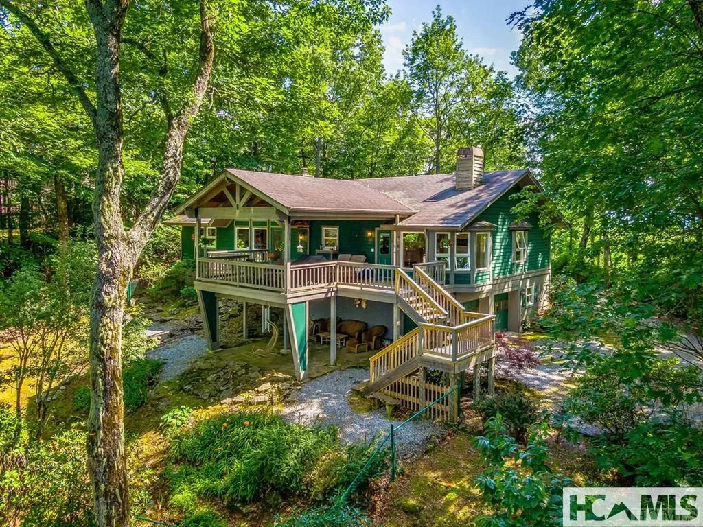 796 Hawk Mountain Road Lake Toxaway NC 28747