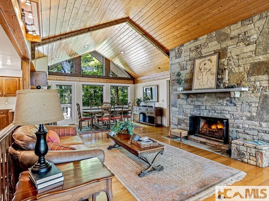 796 Hawk Mountain Road Lake Toxaway NC 28747