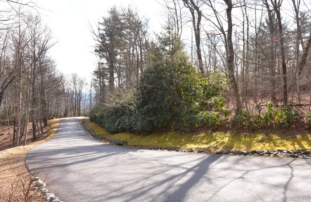 42 Ledgeview Road Cashiers NC 28717