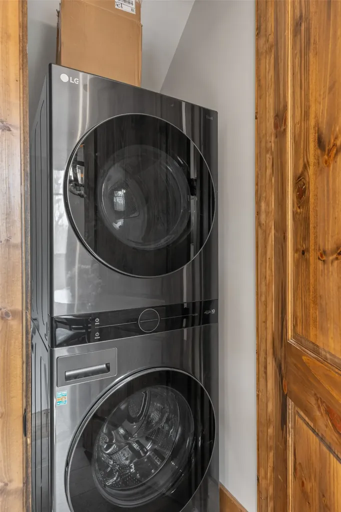 11 E. Fish Camp Glenville NC 28736