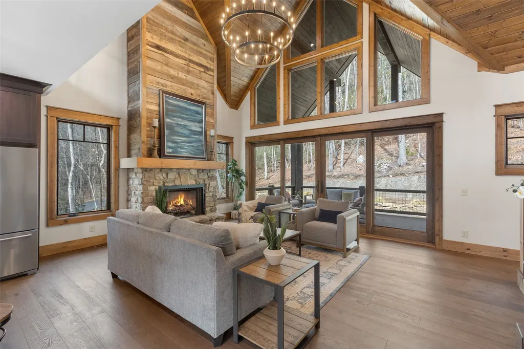 11 E. Fish Camp Glenville NC 28736