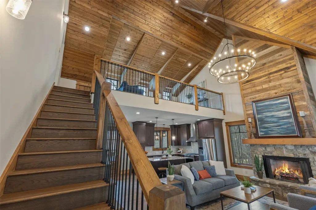 11 E. Fish Camp Glenville NC 28736