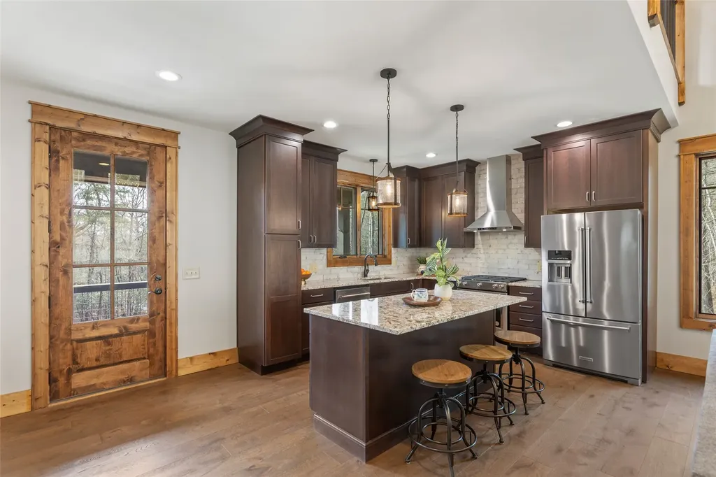 11 E. Fish Camp Glenville NC 28736