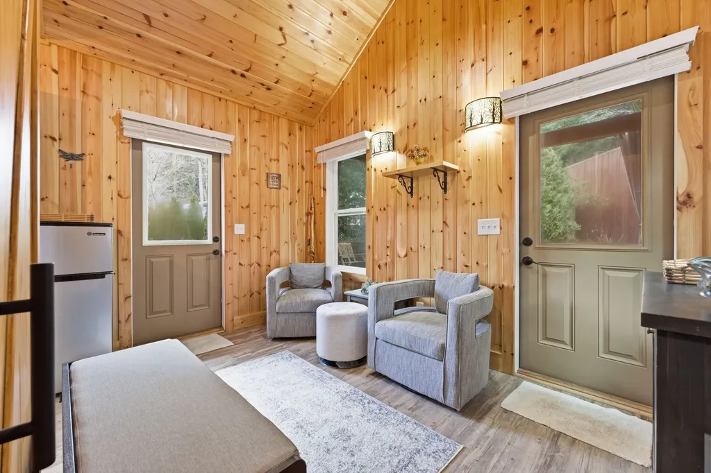 37 Coach Club Highlands NC 28741