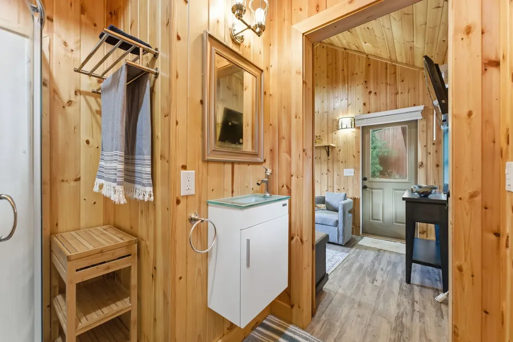 37 Coach Club Highlands NC 28741