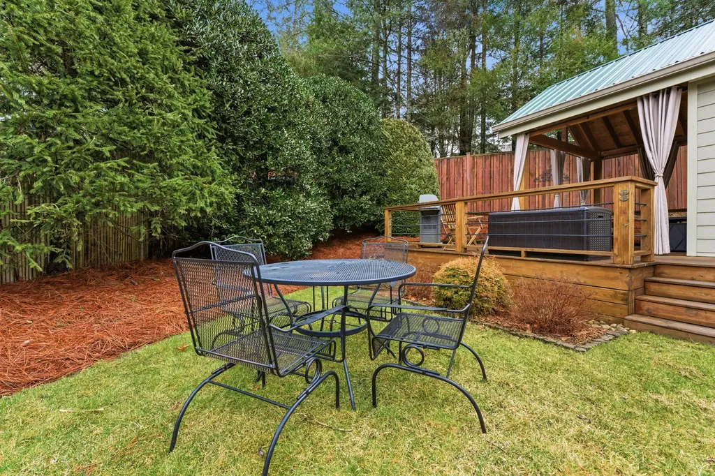 37 Coach Club Highlands NC 28741