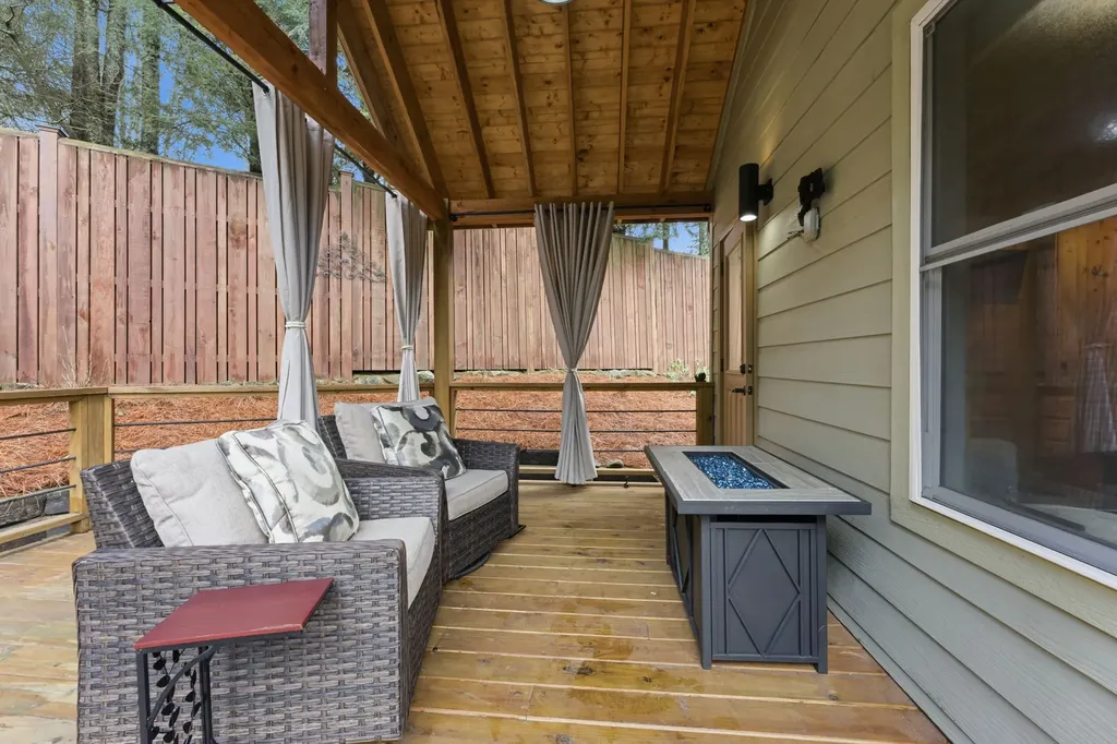 37 Coach Club Highlands NC 28741