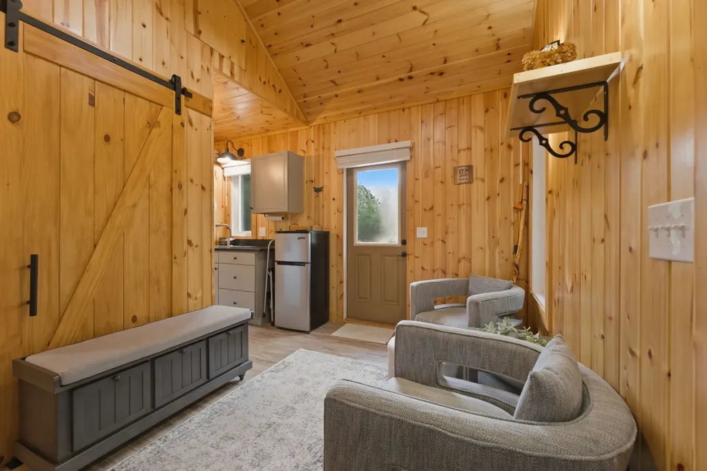 37 Coach Club Highlands NC 28741