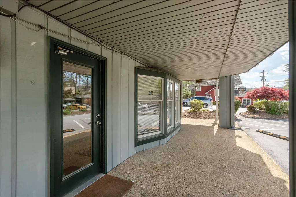 130 Highway 64 E Cashiers NC 28717