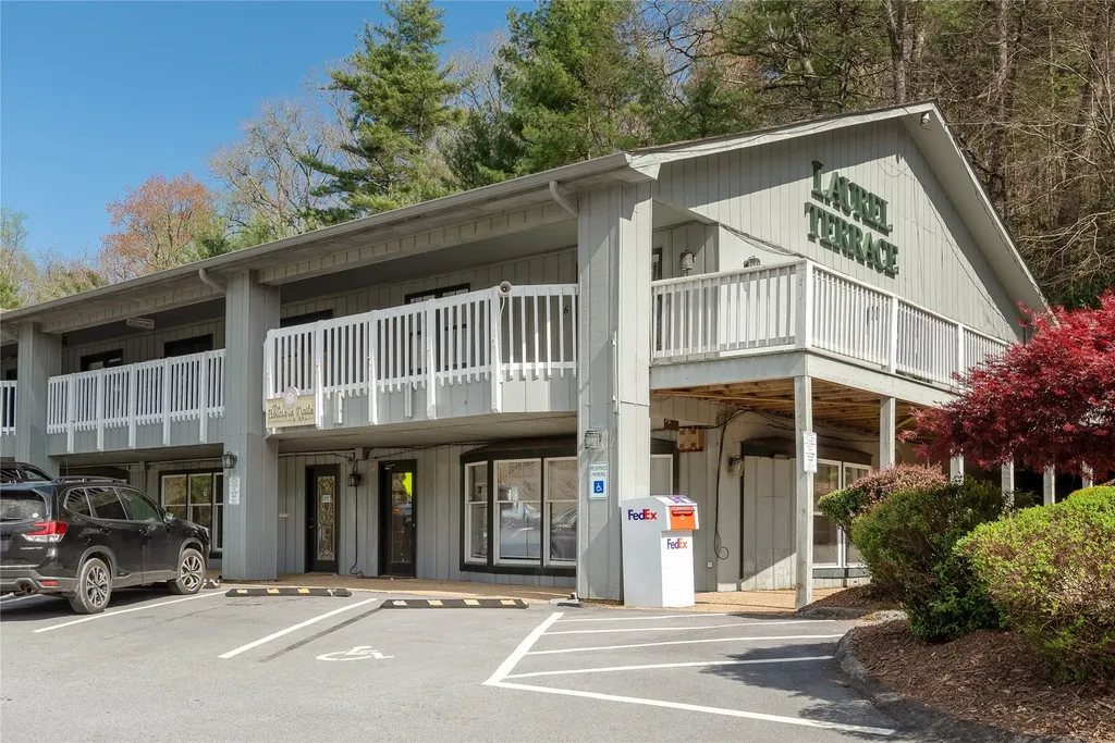 130 Highway 64 E Cashiers NC 28717