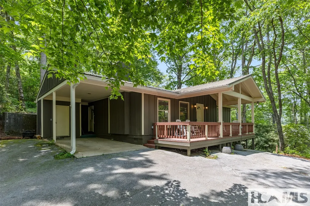 65 Satulah Ridge Road Highlands NC 28741