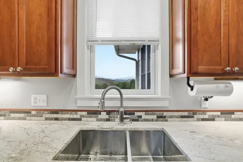 789 Chapel Cove Circle Franklin NC 28734