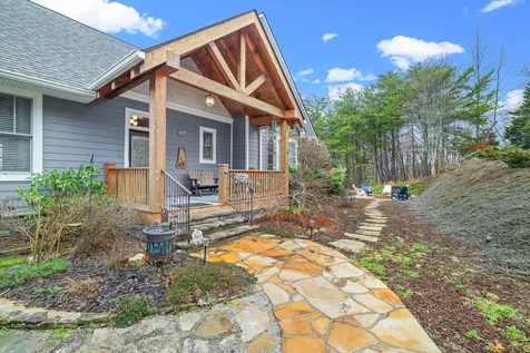 789 Chapel Cove Circle Franklin NC 28734