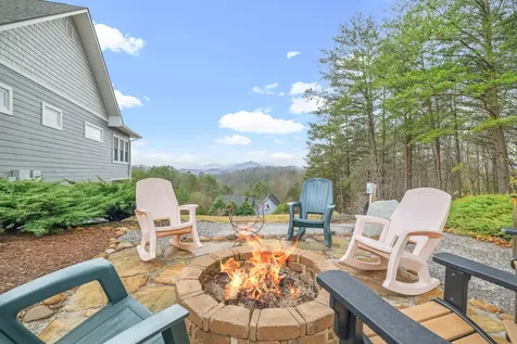 789 Chapel Cove Circle Franklin NC 28734
