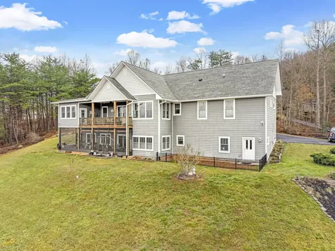 789 Chapel Cove Circle Franklin NC 28734