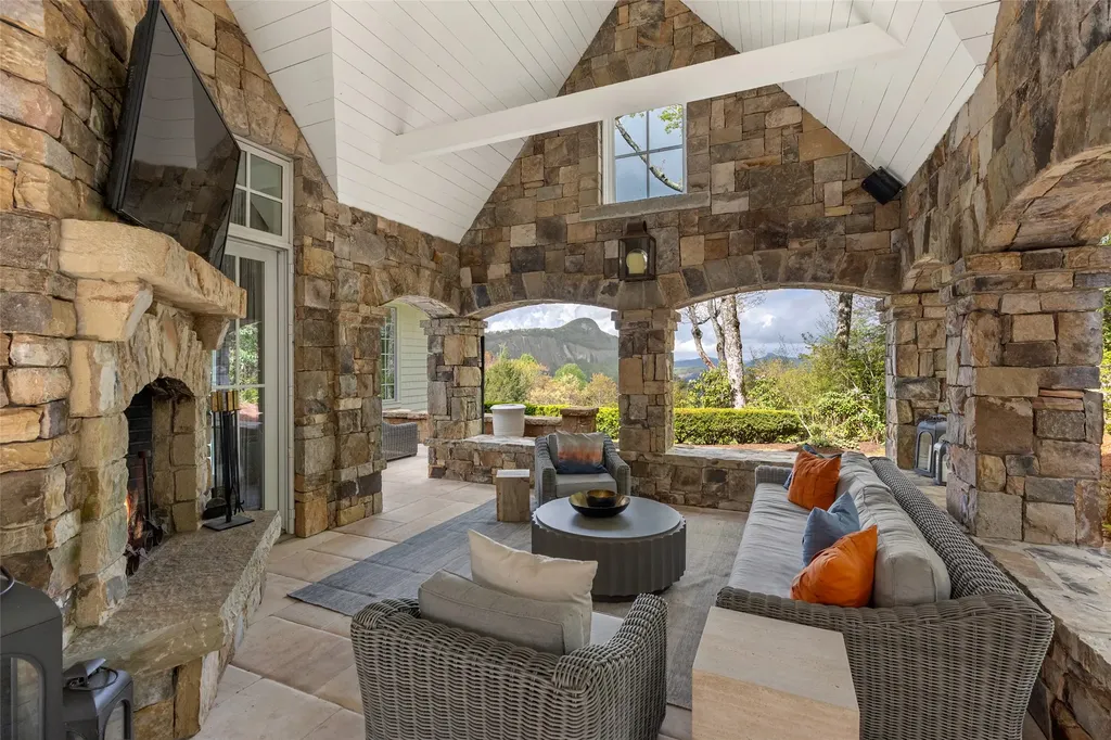 1877 Bowery Road Highlands NC 28741