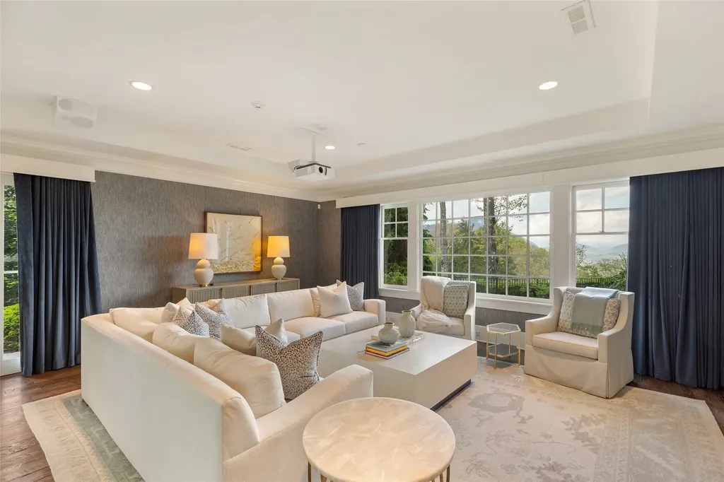 1877 Bowery Road Highlands NC 28741