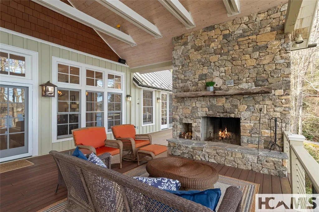 14 Old Cave Lane Cullowhee NC 28723