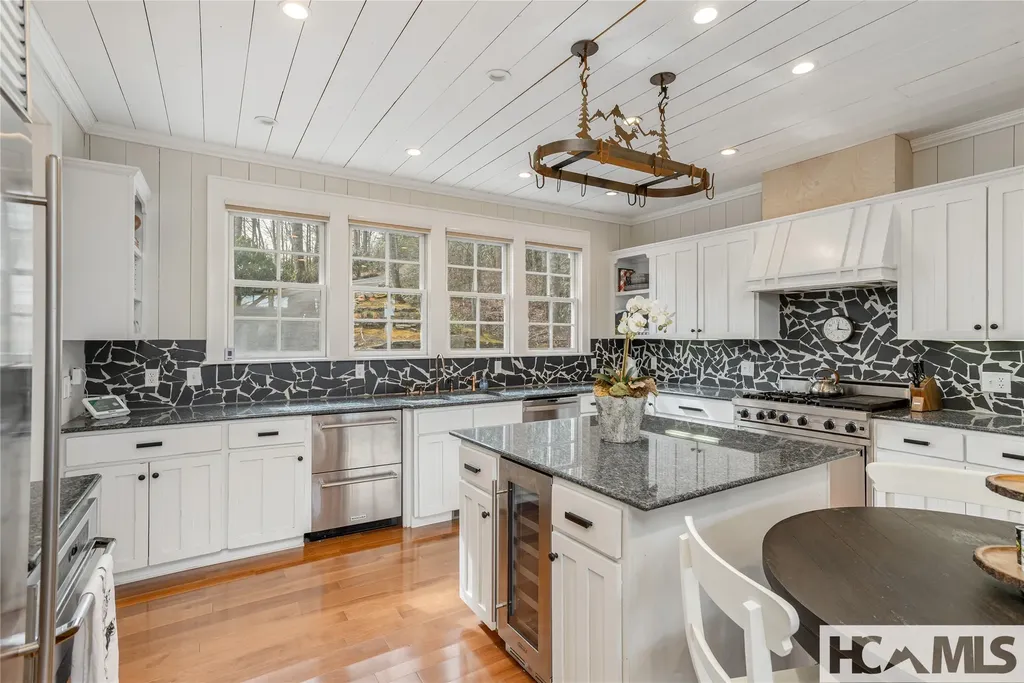 14 Old Cave Lane Cullowhee NC 28723