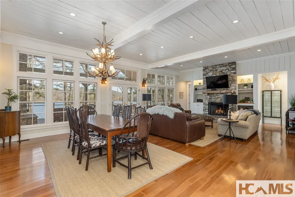 14 Old Cave Lane Cullowhee NC 28723